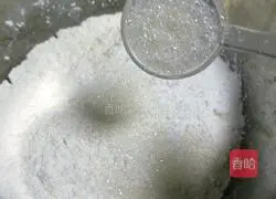 Illustration of how to make ham and egg pancakes 2