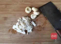 Illustration of how to make three fresh pot stickers 2