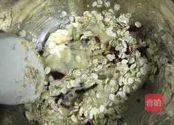 Illustration of how to make banana oatmeal cake 2