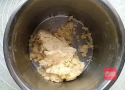 Illustration of how to make purple sweet potato crisp 3