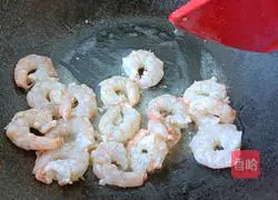 Illustration of how to make shrimp sushi 2