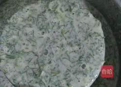 Illustration of how to make fennel seedling pancakes 4