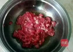 Illustration of how to roll meatloaf 3