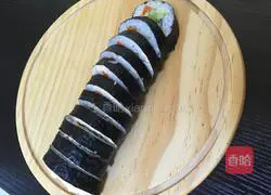 Illustration of how to make colorful sushi rolls 5