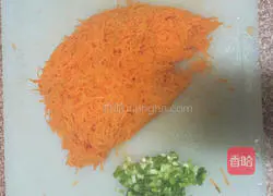 How to make carrot and egg pancakes Illustration 2