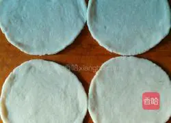 Illustration of how to make fried cake rolls 2