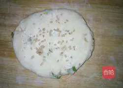 Illustration of how to make chive and scallion pancake 9