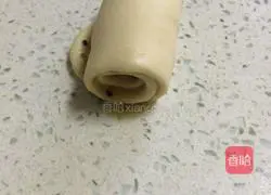 Illustration of how to fill egg cakes with cake embryos 9