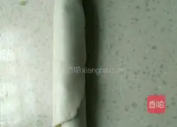 Illustration of how to make salt and pepper and scallion pancakes 4