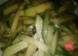 Illustration of how to make stir-fried gingerbread melon 6