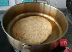 Illustration of how to make butter and green onion pancakes 12