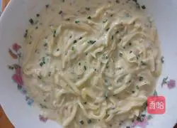 Illustration of how to make egg and potato pancakes 10