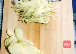 Illustration of how to make egg and potato cakes 1 