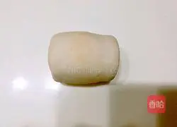 Illustration of how to make egg yolk layer cake 15