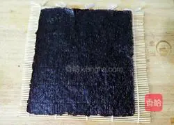 Illustration of how to make home-style kimbap 9