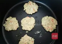 Illustration of how to make shrimp and vegetable pancakes for baby food supplement 15