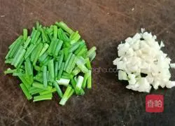 Meat patties, eggs and fried rice noodles Practice illustration 5