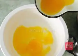 Chocolate Cake Roll Recipe Illustration 3