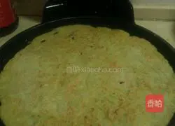 Illustration of how to make carrot and egg pancakes 4