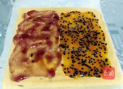Illustration of how to make jam cherry blossom cake roll 12