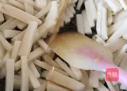 Illustration of how to make fried rice cakes with eggs 7