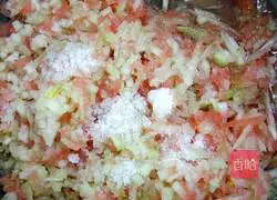 Illustration of how to make egg, milk and vegetable cakes 6