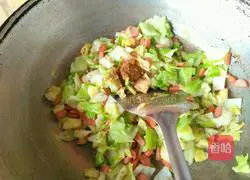 Chinese hamburger * Illustration of how to make pancake with vegetables 5