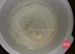 Illustration of how to make fruit cream cake 3