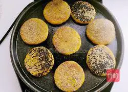 Illustration of how to make pumpkin cake with zhixiang bean paste (electric pancake version) 10