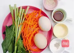 Illustration of how to make carrot and spinach egg pancake 1