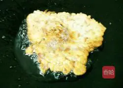 Illustration of how to make ham, vegetable and preserved egg pancakes 8