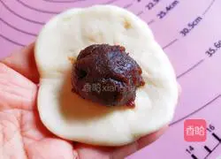 Illustration of how to make bean paste cake 12