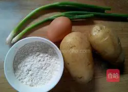  Illustration of how to make egg and potato pancakes 1