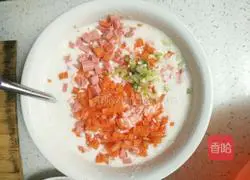 Illustration of how to make carrot and ham pancakes 3