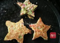 Star Egg Pancake (Onion and Ham) Recipe Illustration 9