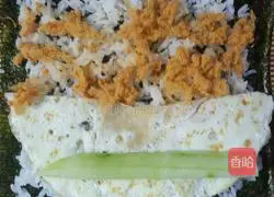 Illustration of how to make homemade sushi rolls 3