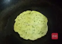 Illustration of how to make chive egg pancake 8