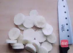 Illustration of how to make banana pancakes 2