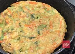 Cucumber Chicken Pancake Recipe Illustration 9