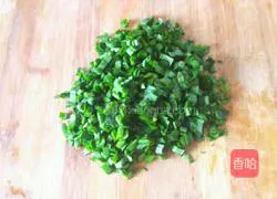 Illustration of how to make leek, egg and dried rice pie 1