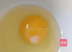 Illustration of how to make banana walnut milk waffles 7