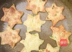 Illustration of how to make bean dregs and scallion pancakes 2