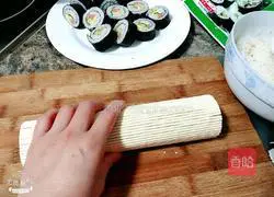 Simple sushi Illustration of how to do it 9