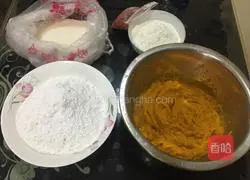 Illustration of how to make fried pumpkin cake 4