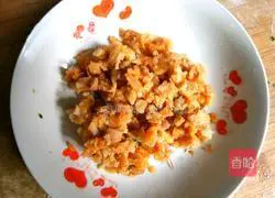 Illustration of how to make golden cakes with minced green onion and oil cake 3