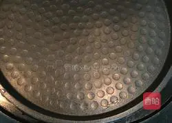 Illustration of how to make carrot and potato pancakes 10