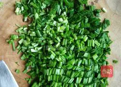 Illustration of how to make pancakes, chives and egg boxes 6