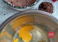 Brown sugar jujube cake (sponge cake version) ) Illustration of the practice 1