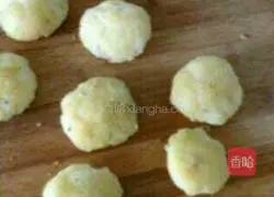 Illustration of how to make pan-fried potato pancakes 2