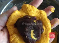 Illustration of how to make Zhixiang pumpkin cake 6